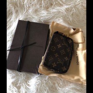 Louis Vuitton Mini Pochette